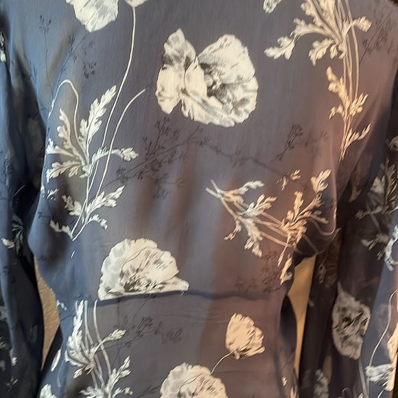 Ann Taylor Vintage size 6 silk semi sheer steel blue with white side zip blouse. - Picture 10 of 16